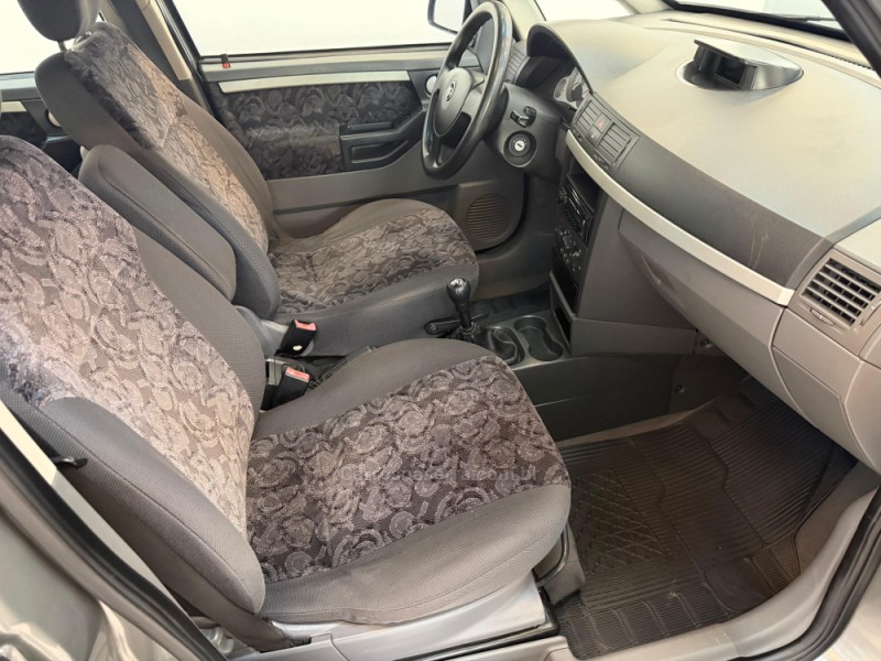 MERIVA 1.8 MPFI CD 8V GASOLINA 4P MANUAL - 2004 - BOM RETIRO DO SUL