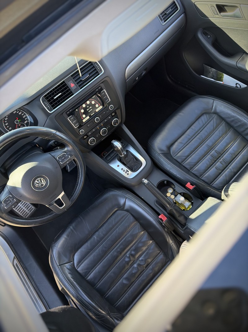 JETTA 2.0 TSI HIGHLINE 200CV GASOLINA 4P TIPTRONIC - 2013 - ANTôNIO PRADO