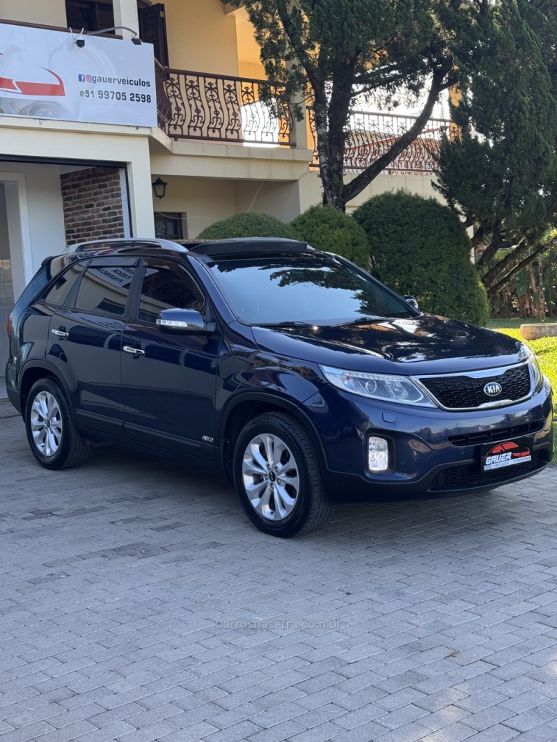 SORENTO 3.3 EX V6 24V GASOLINA 4P 7 LUGARES AUTOMATICO - 2014 - ENCANTADO
