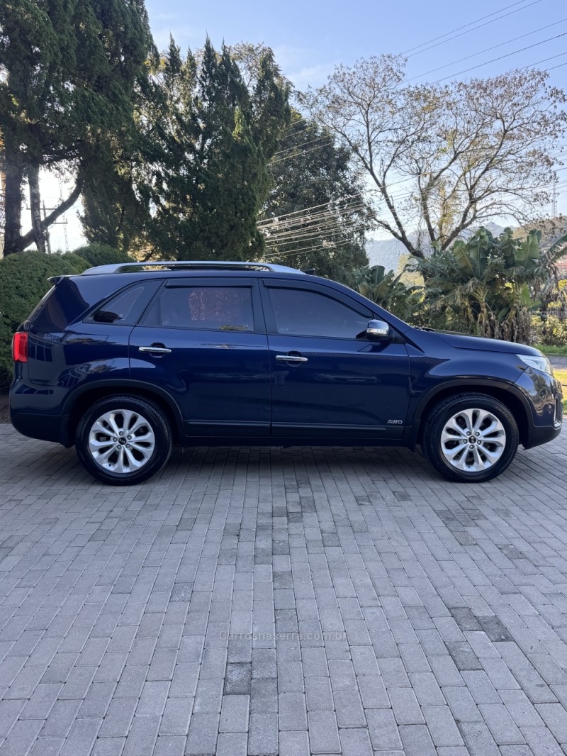 SORENTO 3.3 EX V6 24V GASOLINA 4P 7 LUGARES AUTOMATICO - 2014 - ENCANTADO