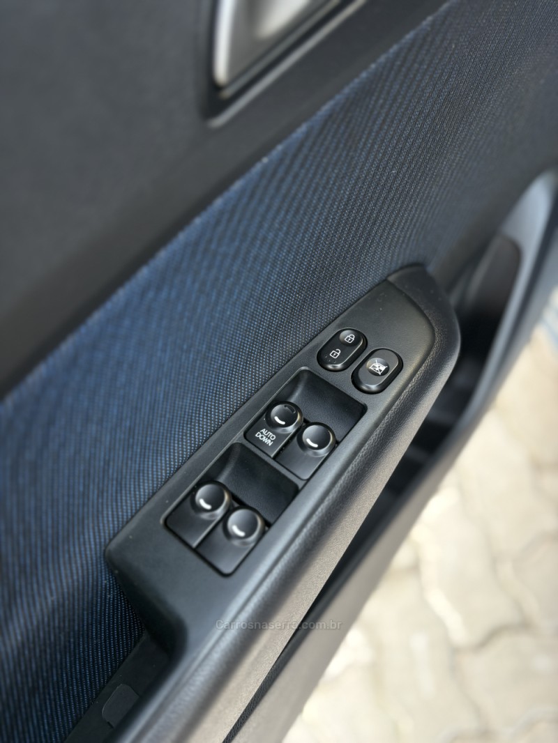HB20 1.6 COMFORT PLUS 16V FLEX 4P MANUAL - 2013 - CAXIAS DO SUL