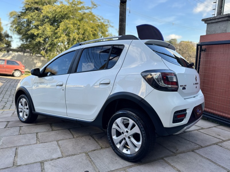 SANDERO 1.6 STEPWAY 8V FLEX 4P MANUAL - 2015 - CAXIAS DO SUL