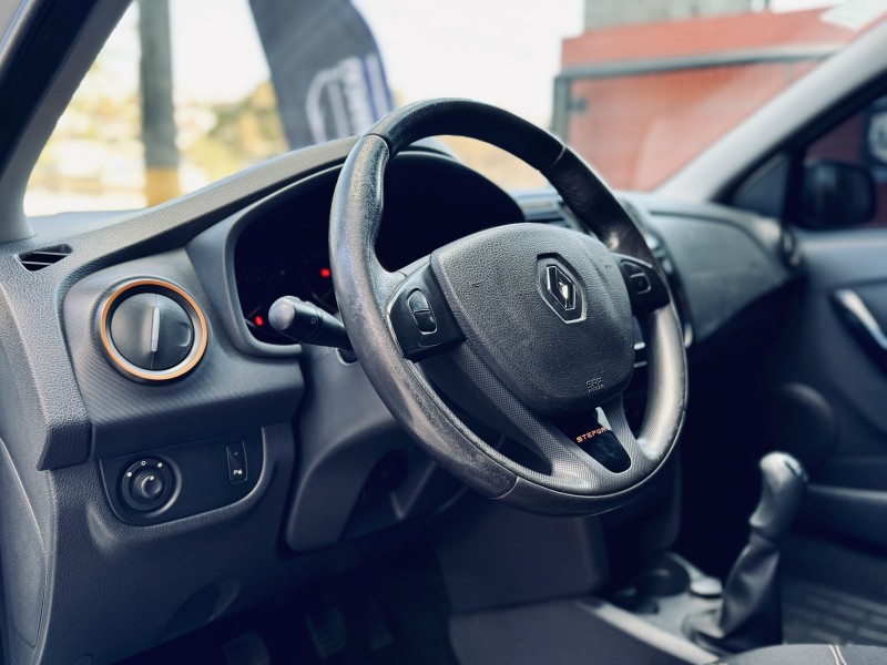 SANDERO 1.6 STEPWAY 8V FLEX 4P MANUAL - 2015 - CAXIAS DO SUL