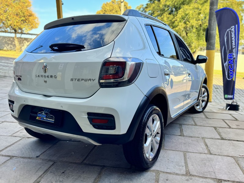 SANDERO 1.6 STEPWAY 8V FLEX 4P MANUAL - 2015 - CAXIAS DO SUL
