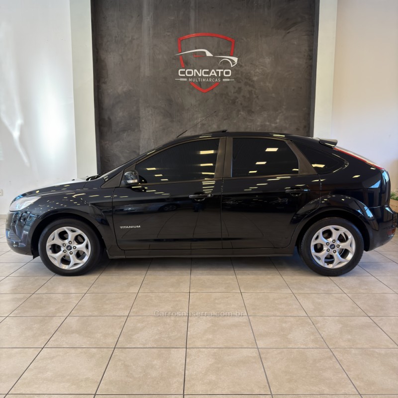 FOCUS 2.0 TITANIUM HATCH 16V FLEX 4P AUTOMÁTICO - 2013 - FARROUPILHA