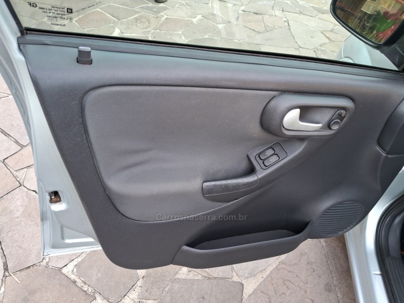 CORSA 1.4 MPFI MAXX 8V FLEX 4P MANUAL - 2009 - BENTO GONçALVES