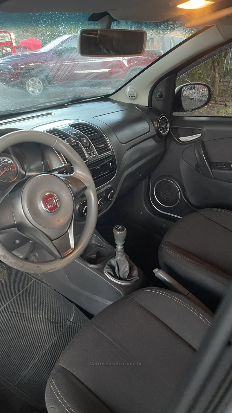 GRAND SIENA 1.6 16V FLEX 4P MANUAL - 2016 - TAPEJARA