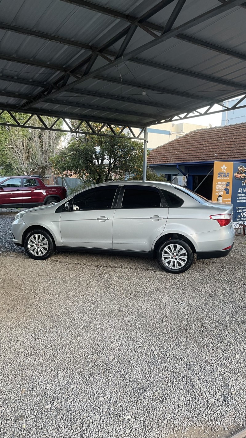 GRAND SIENA 1.6 16V FLEX 4P MANUAL - 2016 - TAPEJARA