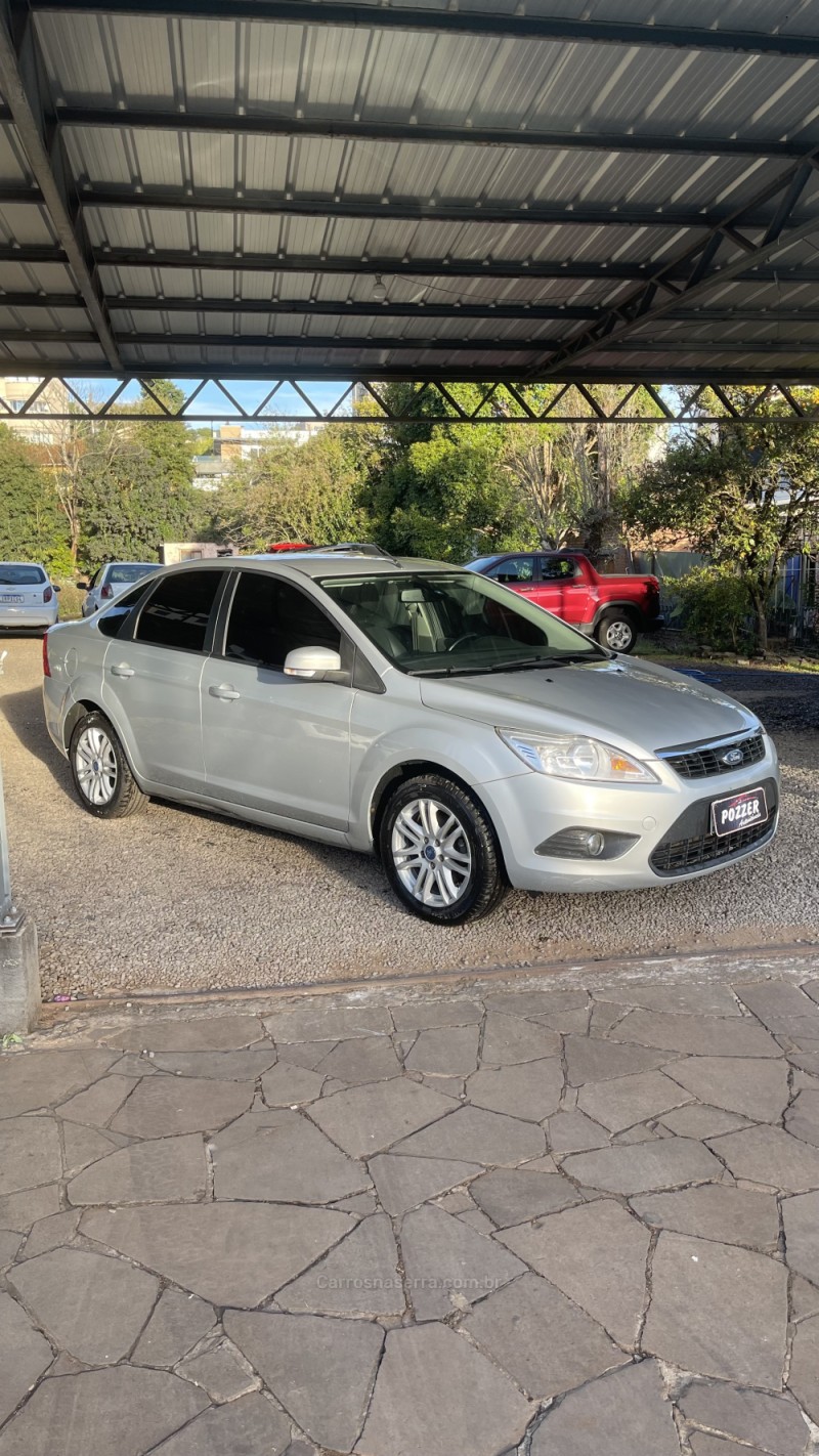 FOCUS 1.6 GLX SEDAN 16V FLEX 4P MANUAL - 2011 - TAPEJARA