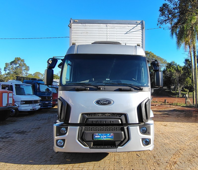 CARGO 2431 E 6X2 TURBO - 2019 - PORTãO