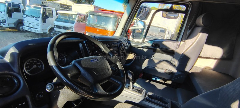 CARGO 2431 E 6X2 TURBO - 2019 - PORTãO