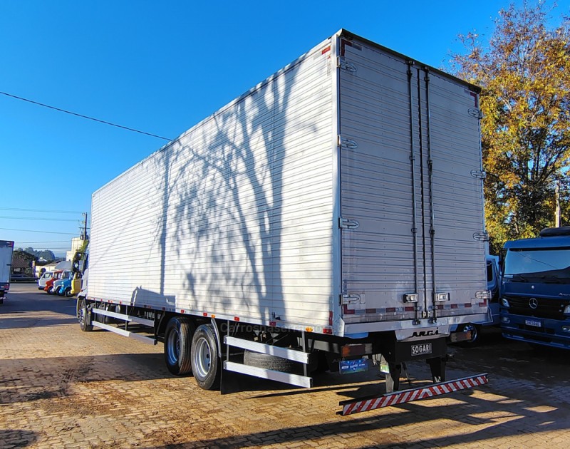 CARGO 2431 E 6X2 TURBO - 2019 - PORTãO
