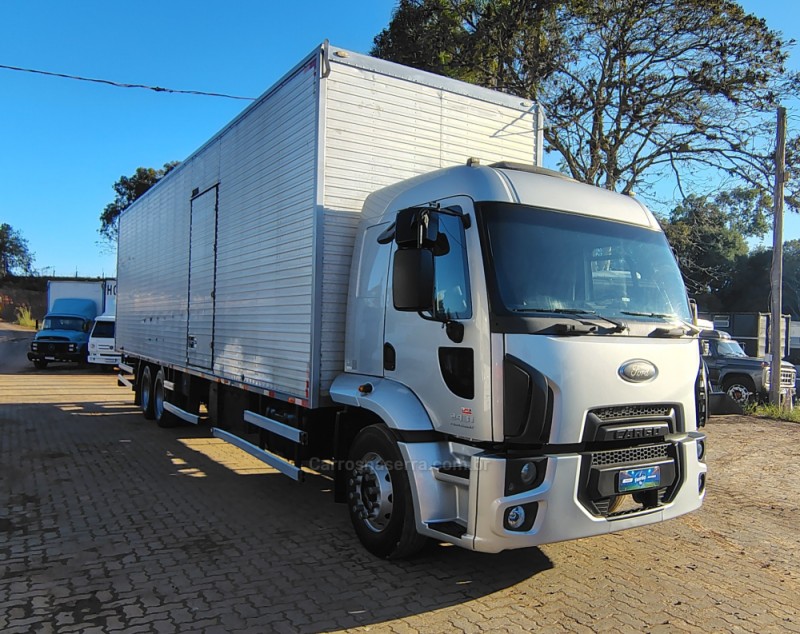 CARGO 2431 E 6X2 TURBO - 2019 - PORTãO