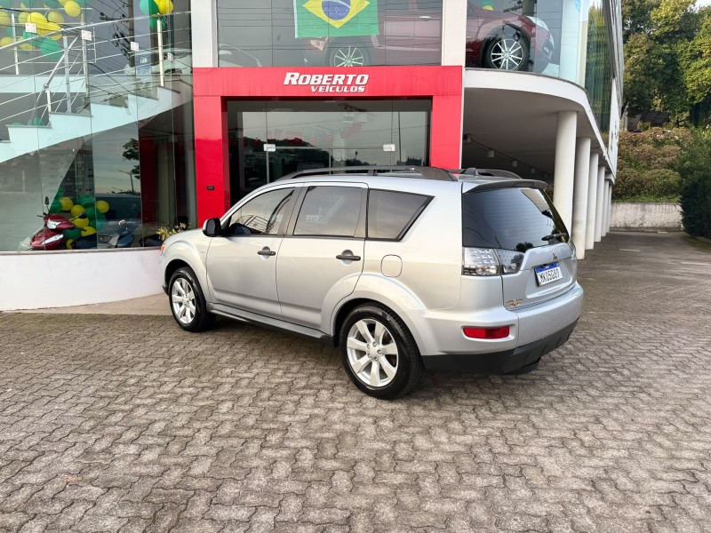 OUTLANDER 2.0 16V GASOLINA 4P AUTOMÁTICO - 2011 - BENTO GONçALVES
