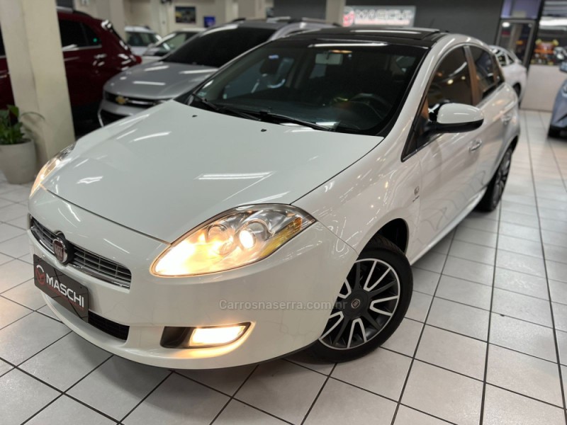 bravo 1.8 absolute 16v flex 4p automatizado 2012 caxias do sul