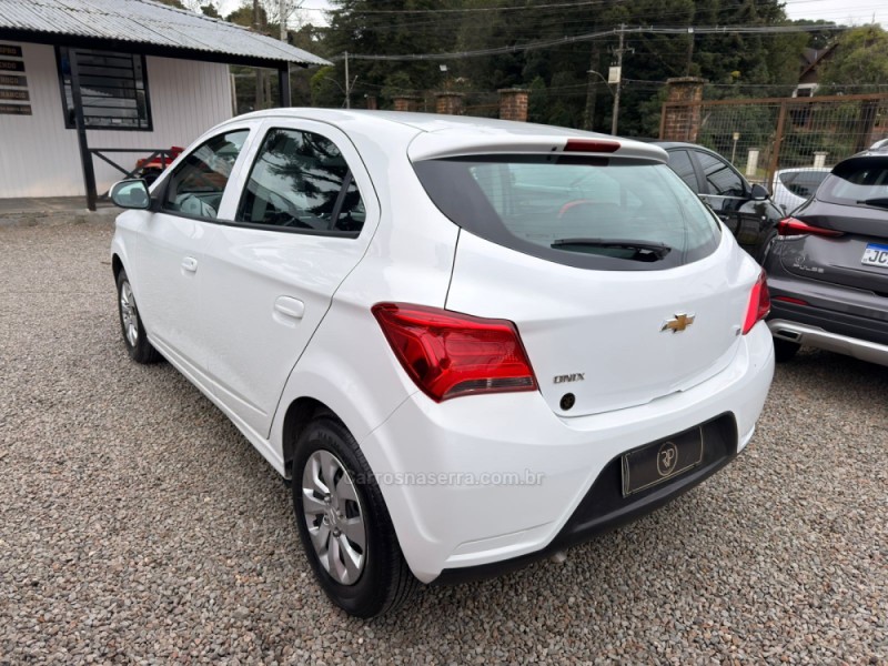 ONIX 1.0 LT PLUS 8V FLEX 4P MANUAL - 2019 - CANELA