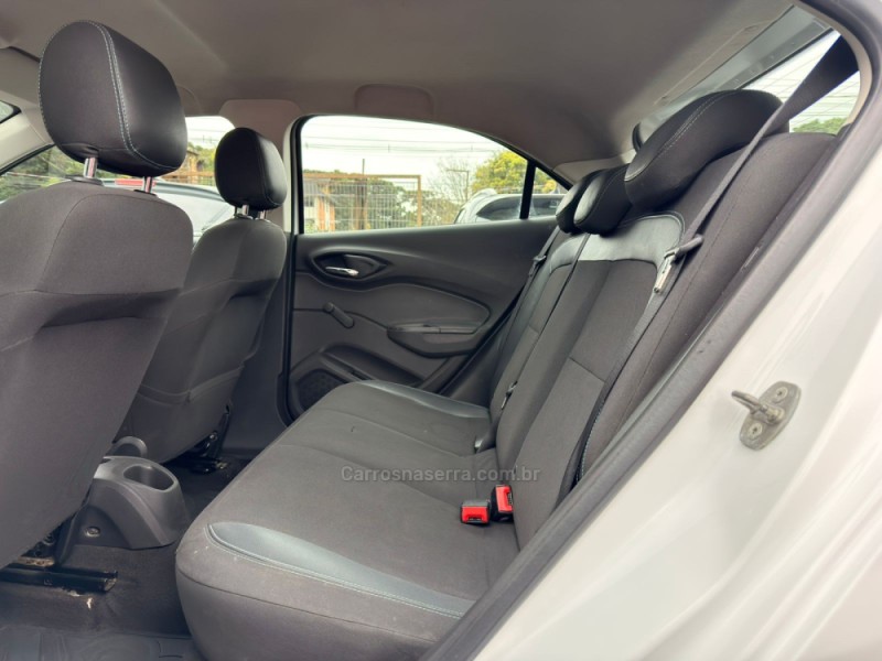 ONIX 1.0 LT PLUS 8V FLEX 4P MANUAL - 2019 - CANELA