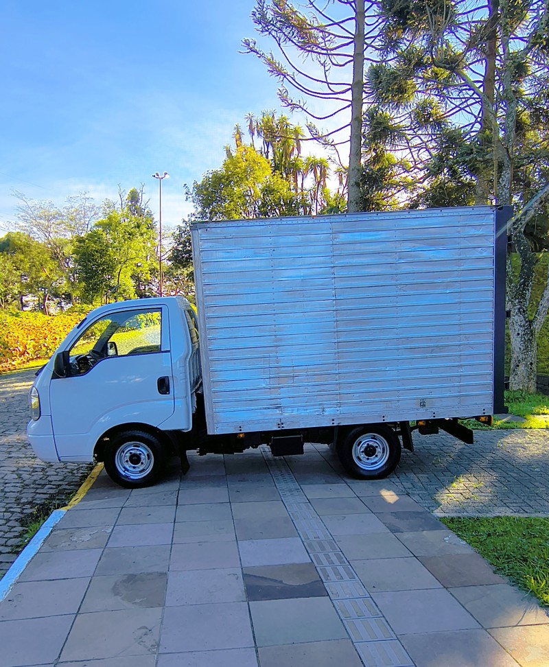 BONGO 2.5 K-2500 4X2 CS TURBO DIESEL 2P MANUAL - 2010 - FARROUPILHA