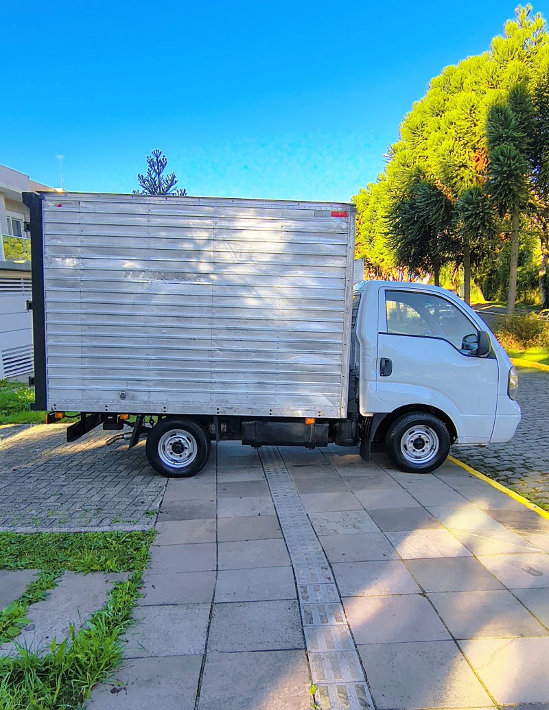 BONGO 2.5 K-2500 4X2 CS TURBO DIESEL 2P MANUAL - 2010 - FARROUPILHA