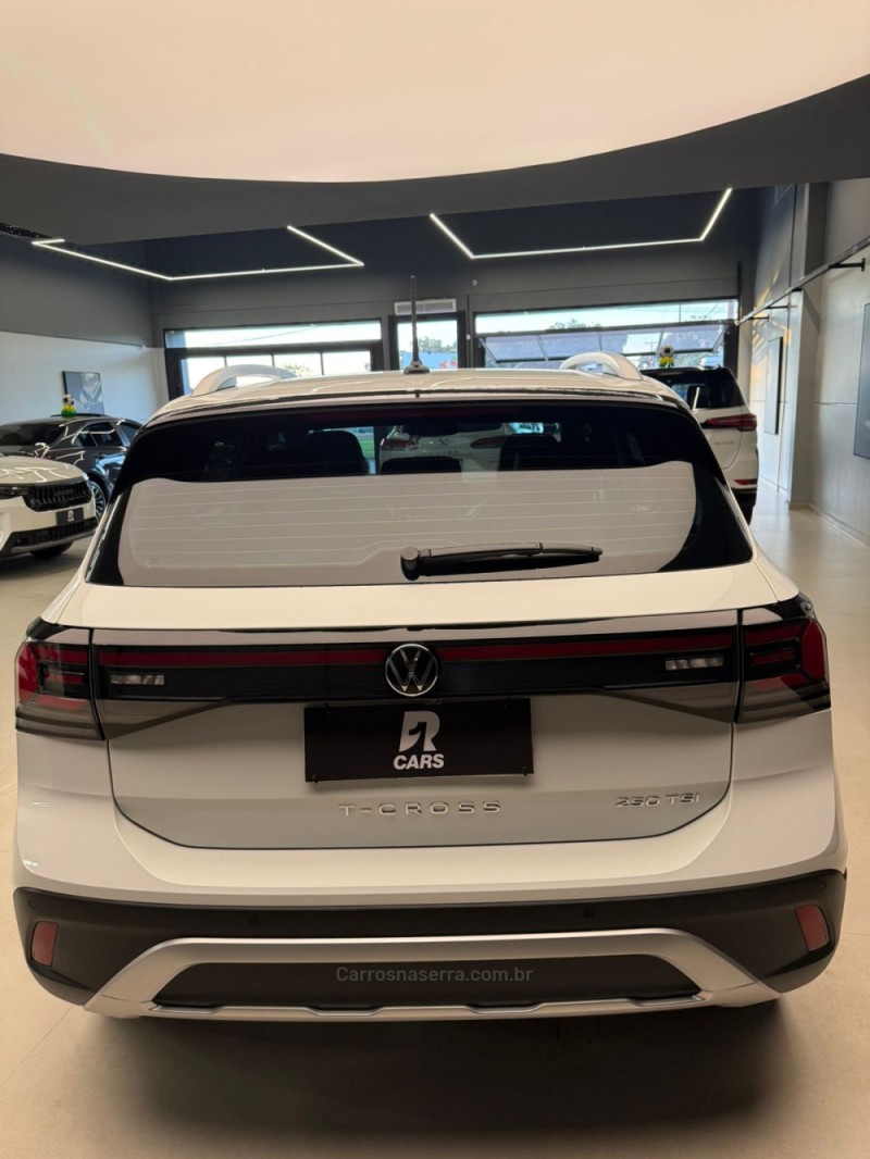 T-CROSS 1.4 HIGHLINE TSI 16V FLEX 4P AUTOMÁTICO - 2025 - LAJEADO