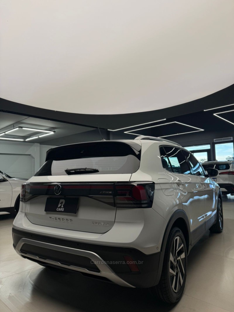 T-CROSS 1.4 HIGHLINE TSI 16V FLEX 4P AUTOMÁTICO - 2025 - LAJEADO