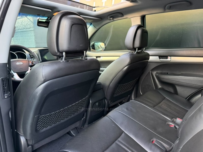 SORENTO 3.5 S.670 V6 4X4 24V GASOLINA 4P AUTOMÁTICO - 2011 - ESTâNCIA VELHA