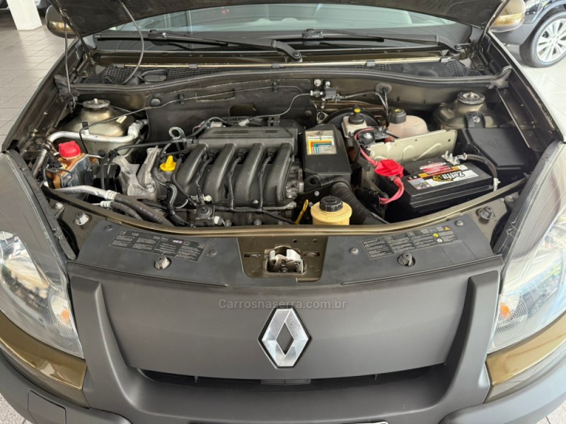 SANDERO 1.6 STEPWAY 16V FLEX 4P MANUAL - 2014 - NOVO HAMBURGO