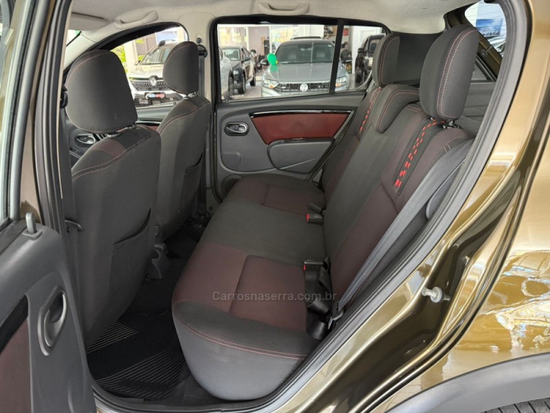 SANDERO 1.6 STEPWAY 16V FLEX 4P MANUAL - 2014 - NOVO HAMBURGO
