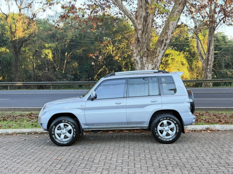 PAJERO TR4 2.0 4X4 16V FLEX 4P MANUAL - 2009 - DOIS IRMãOS