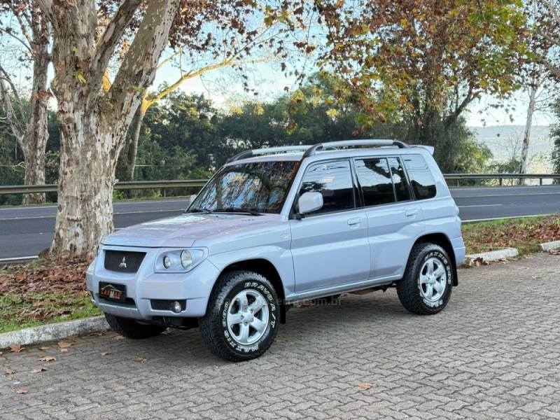 PAJERO TR4 2.0 4X4 16V FLEX 4P MANUAL - 2009 - DOIS IRMãOS