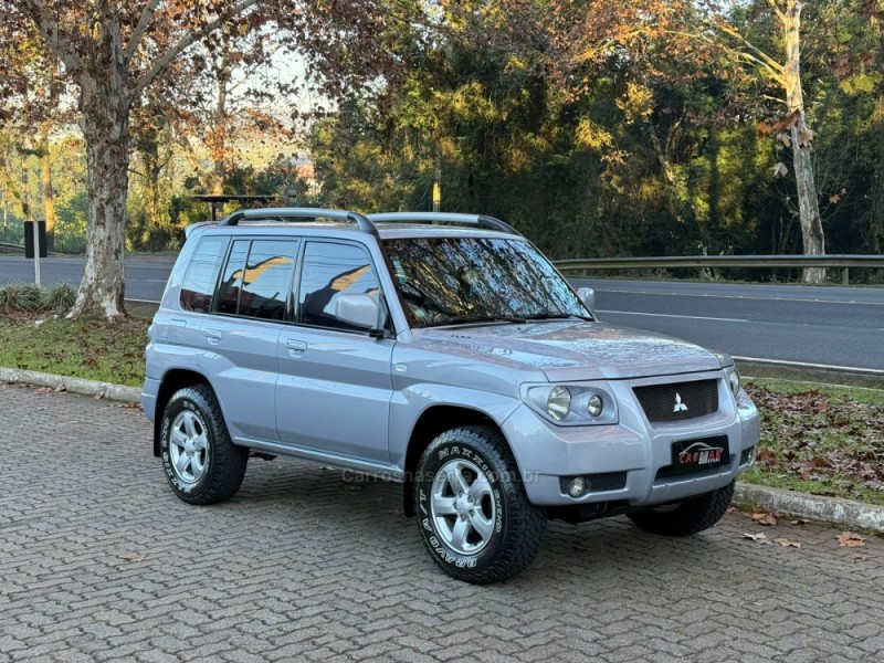 PAJERO TR4 2.0 4X4 16V FLEX 4P MANUAL - 2009 - DOIS IRMãOS