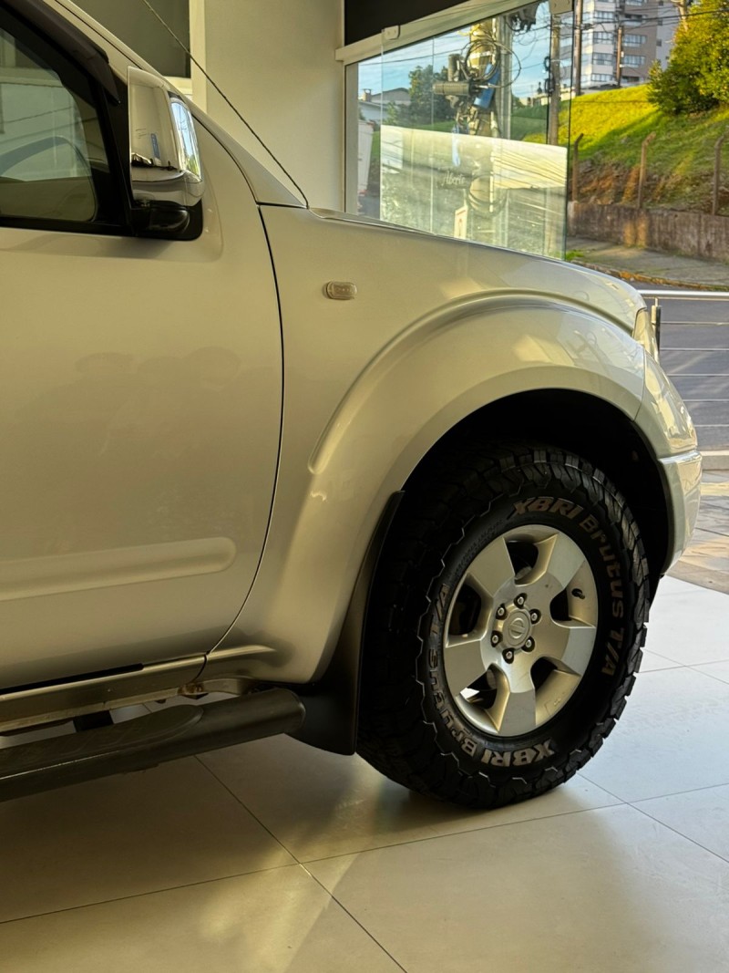 FRONTIER 2.5 LE 4X4 CD TURBO ELETRONIC DIESEL 4P MANUAL - 2011 - BENTO GONçALVES