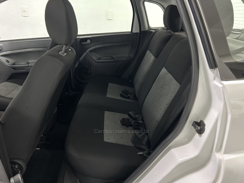 FIESTA 1.0 SE 8V FLEX 4P MANUAL - 2014 - NOVA PRATA