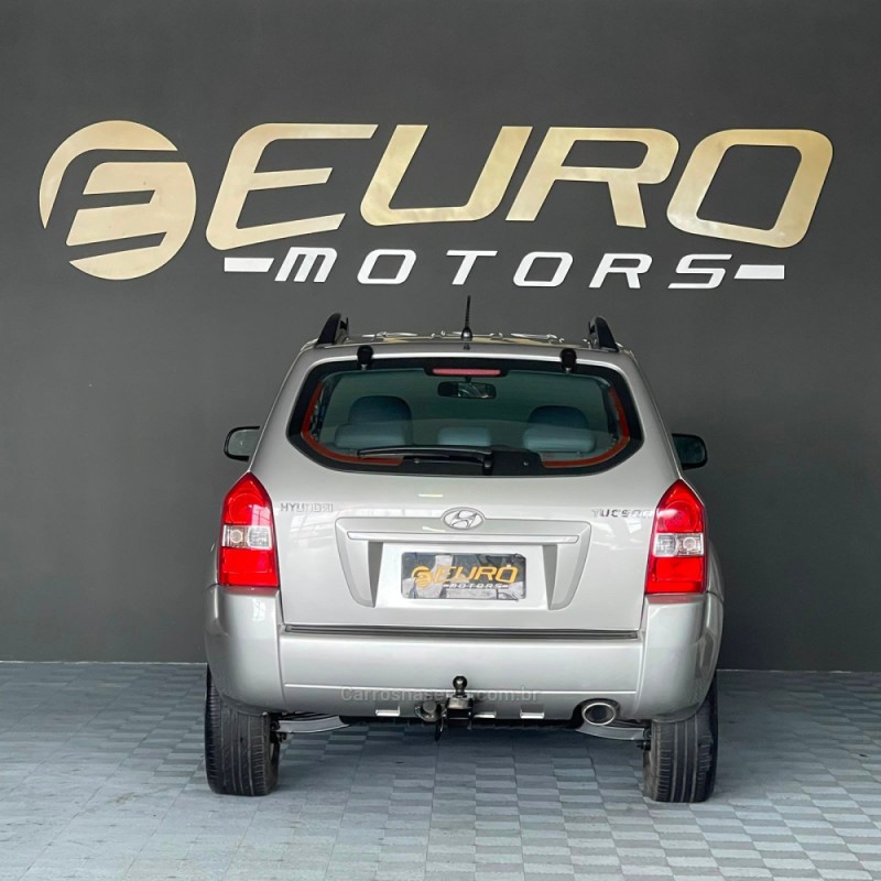 TUCSON 2.0 GL 2WD 16V GASOLINA 4P MANUAL - 2010 - PORTãO