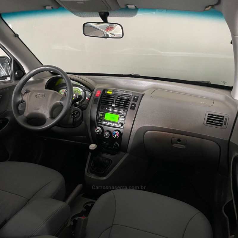 TUCSON 2.0 GL 2WD 16V GASOLINA 4P MANUAL - 2010 - PORTãO