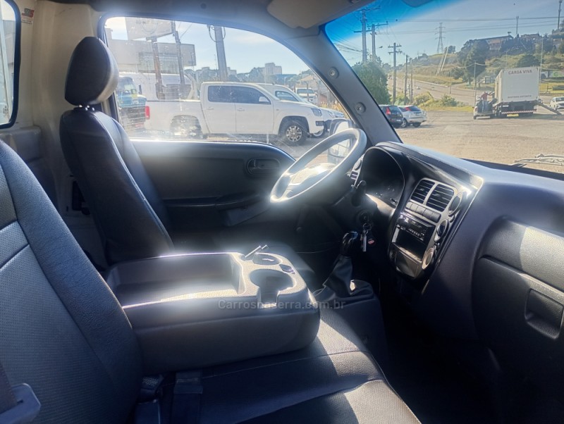 BONGO 2.5 K-2500 4X2 CS TURBO DIESEL 2P MANUAL - 2011 - FARROUPILHA