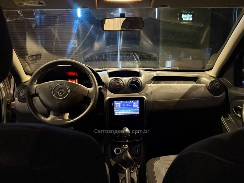 DUSTER 2.0 DYNAMIQUE GOPRO 4X4 16V FLEX 4P MANUAL - 2014 - FARROUPILHA