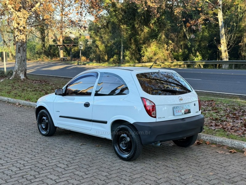 CELTA 1.0 MPFI LIFE 8V GASOLINA 2P MANUAL - 2010 - DOIS IRMãOS