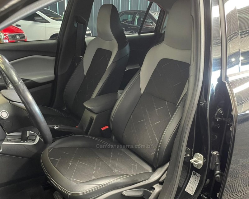 ONIX 1.0 PREMIER 12V TURBO FLEX 4P AUTOMÁTICO - 2021 - VACARIA