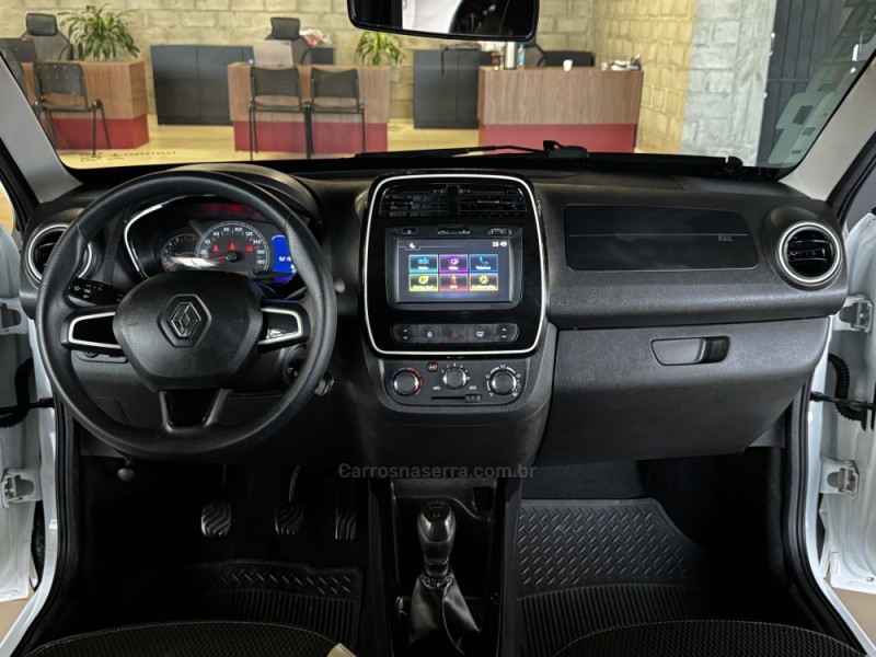 KWID 1.0 12V SCE FLEX INTENSE MANUAL - 2018 - DOIS IRMãOS