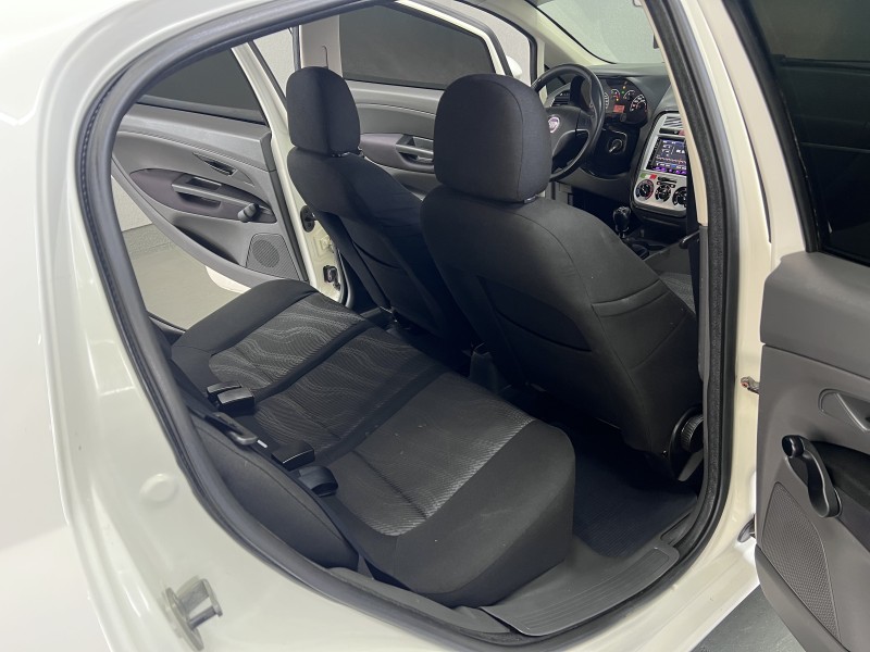 PUNTO 1.4 ATTRACTIVE 8V FLEX 4P MANUAL - 2012 - CAXIAS DO SUL