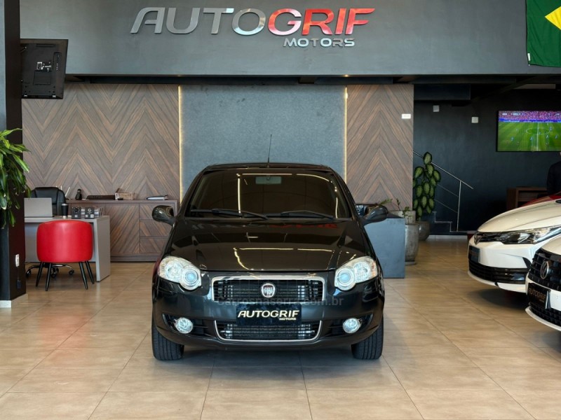 PALIO 1.4 EVO ATTRACTIVE ITALIA 8V FLEX 5P MANUAL - 2011 - CAMPO BOM