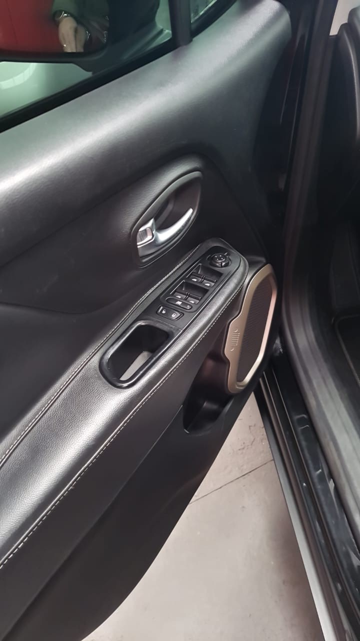 RENEGADE 1.8 16V FLEX 4P AUTOMÁTICO - 2016 - CAXIAS DO SUL