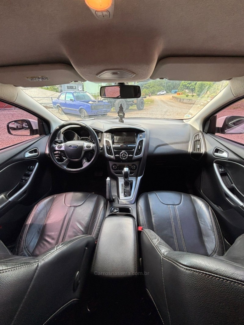 FOCUS 2.0 TITANIUM SEDAN 16V FLEX 4P AUTOMÁTICO - 2015 - NOVA PRATA