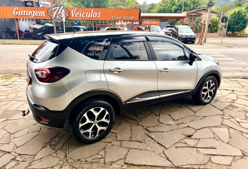 CAPTUR 1.6 16V FLEX INTENSE AUTOMÁTICO - 2020 - TRêS COROAS