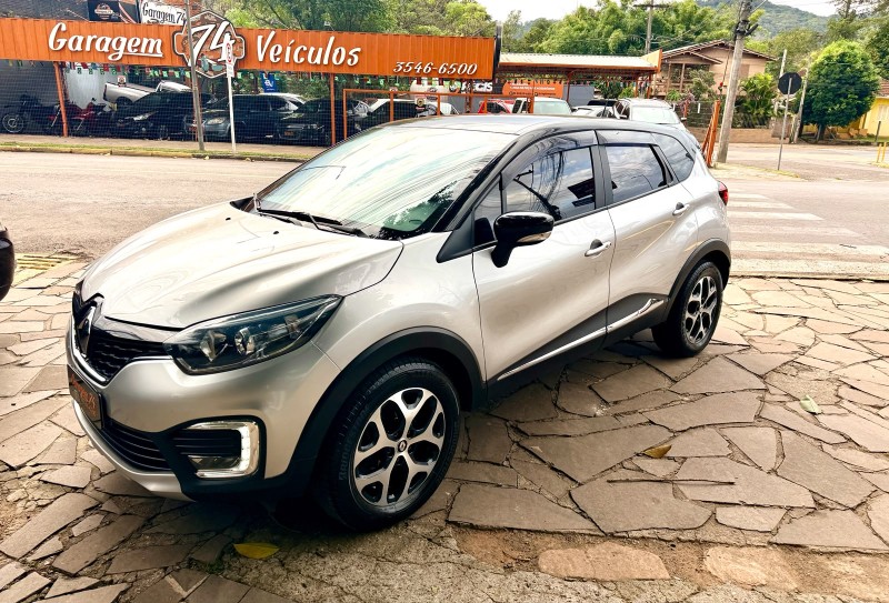 captur 1.6 16v flex intense automatico 2020 tres coroas