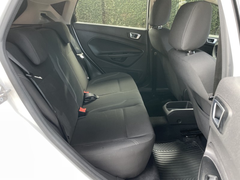 FIESTA 1.6 SE HATCH 16V FLEX 4P AUTOMÁTICO - 2015 - CAXIAS DO SUL