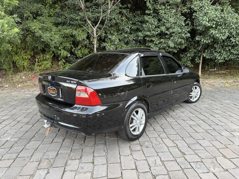 VECTRA 2.0 MPFI GLS 8V GASOLINA 4P MANUAL - 2001 - CAXIAS DO SUL