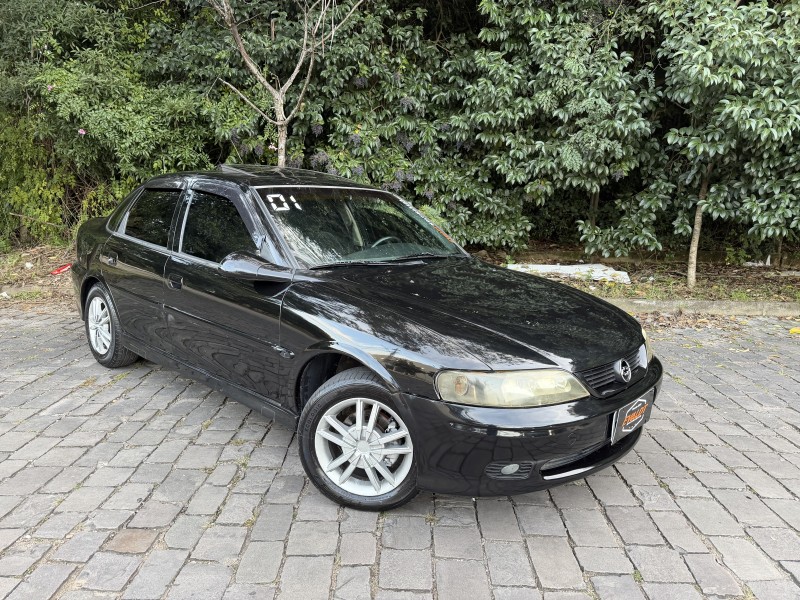 VECTRA 2.0 MPFI GLS 8V GASOLINA 4P MANUAL - 2001 - CAXIAS DO SUL