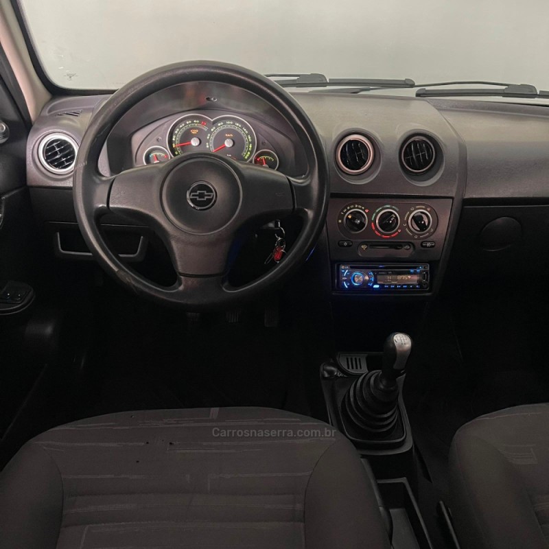 PRISMA 1.4 MPFI MAXX 8V FLEX 4P MANUAL - 2011 - PORTãO